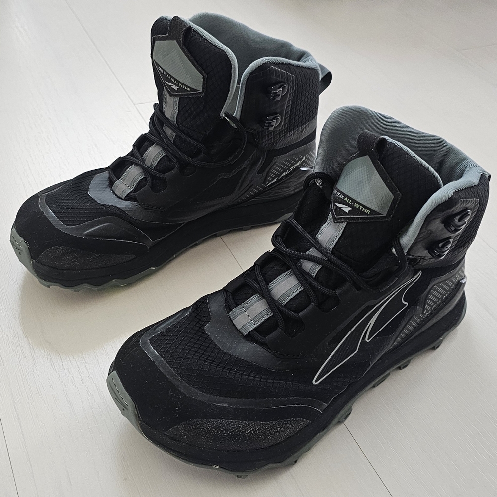 ALTRA WOMENS LONE PEAK ALL-WEATHER MID BOOTS SIZE 7 BLACK HIKING AL0A4VRA000